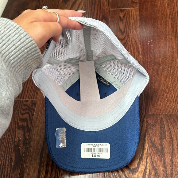 Toronto Maple Leafs Mesh Baseball Cap - Picture 3 of 3